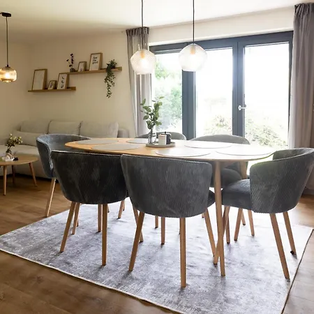 Heimbi-home No 3 I 4-6 Personen I Europapark I Family I Garten I Parkplatz I E-ladestation Apartment *