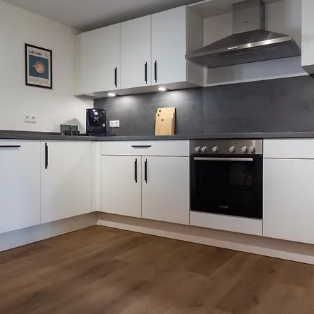 Heimbi-home No 3 I 4-6 Personen I Europapark I Family I Garten I Parkplatz I E-ladestation *